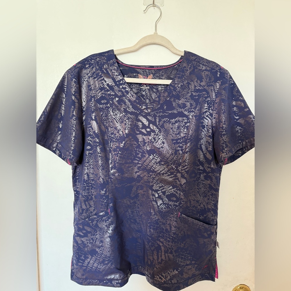 3 V-Neck Scrub Tops